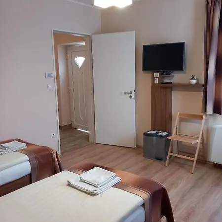 Vendégház Kata Panzió Oroszlány