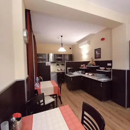 Kata Panzio 3* Oroszlány